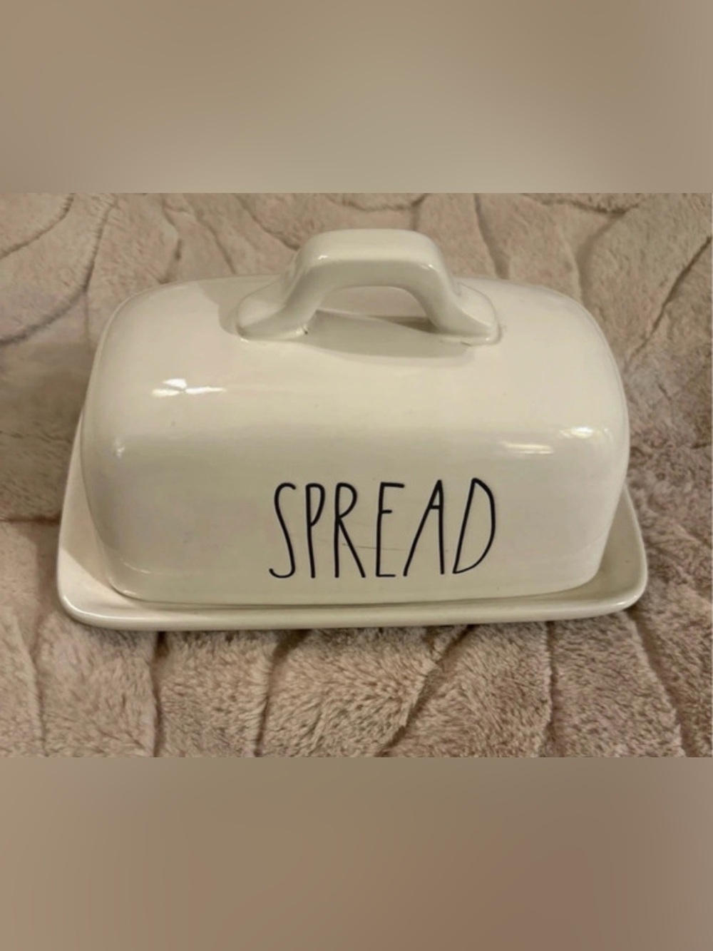 Rae DunnCeramic Butter Dish with 'SPREAD'